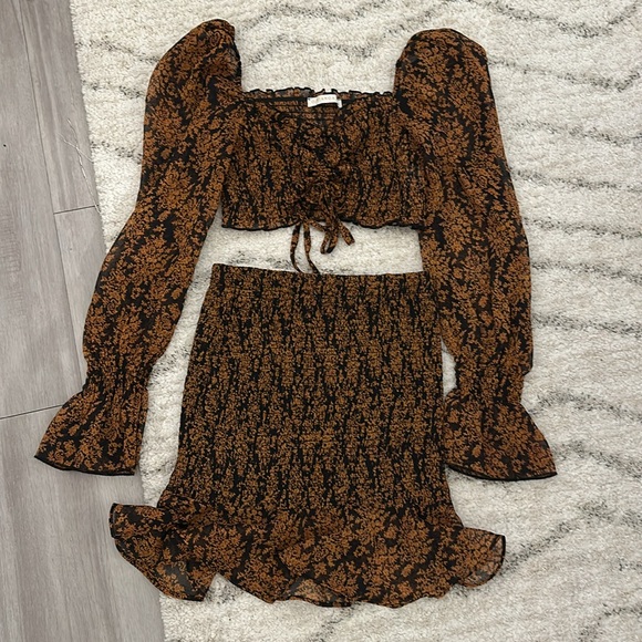 NWOT Matching Ruched Set Black and Brown small - Picture 2 of 5
